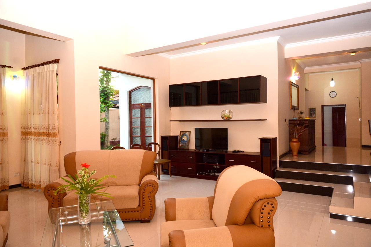 Robi Garden Villa Negombo Exterior photo