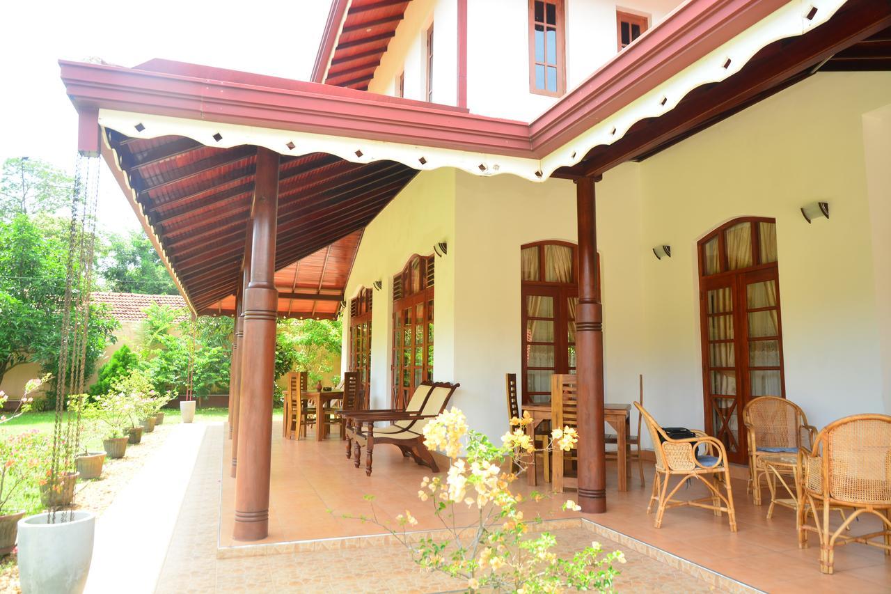 Robi Garden Villa Negombo Exterior photo