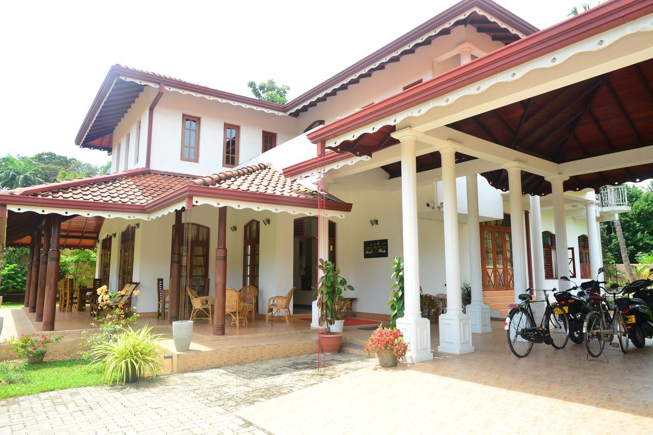 Robi Garden Villa Negombo Exterior photo